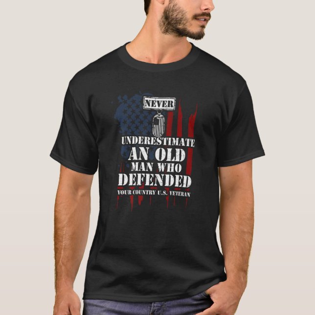 T-shirt Les États-Unis Ne Sous-Estiment Jamais Un Vieux Ho (Devant)