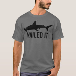 T-shirt Les femmes ont cloué le marteau requin Funny Anima