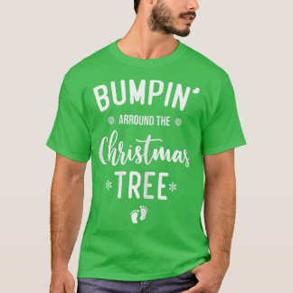 T-shirt Les femmes se bousculent autour de l'arbre de Noël