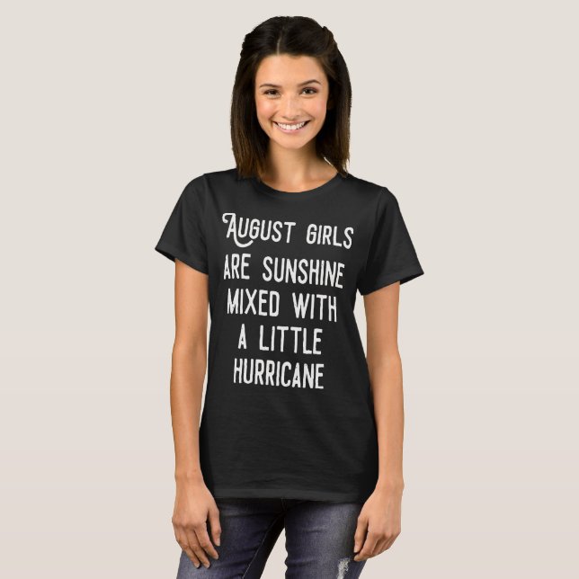 T-shirt Les filles d'août sont soleil mélangé (Devant entier)