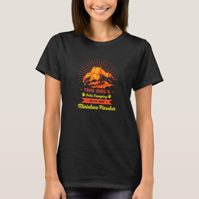 T-shirt Les Filles En Camping Avec Son Miniature Pinscher  (Devant)