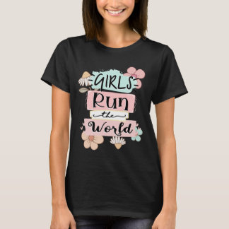 T-shirt Les filles tiennent un maillot du monde