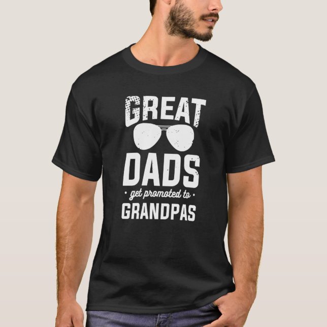 T-shirt Les Grands Pères Sont Promus À La Grossesse Des Gr (Devant)