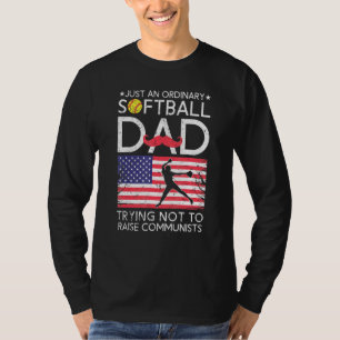T-shirt Les Hommes Juste Un Papa De Softball Ordinaire Ess