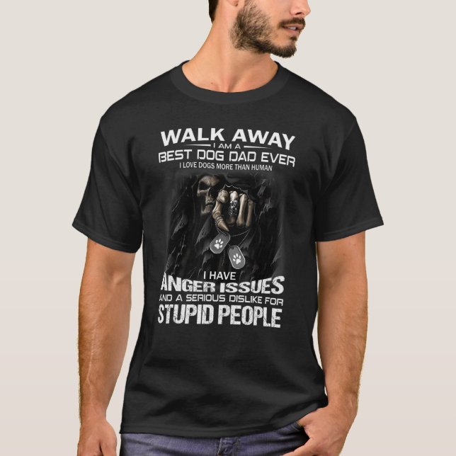 T-shirt Les Hommes Marchent Je Suis Un Meilleur Chien Papa (Devant)