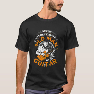 T-shirt Les Hommes Ne Sous-Estiment Jamais Le Vieux Homme