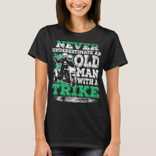 T-shirt Les Hommes Ne Sous-Estiment Jamais Un Vieux Homme 