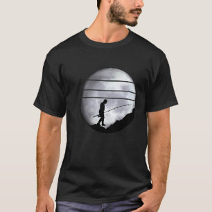 T-shirt Les hommes pêchent la nuit avec la lune qui brille