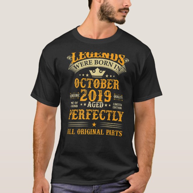 T-shirt Les légendes sont nées en Octobre 2019 3 Ans 3ème (Devant)