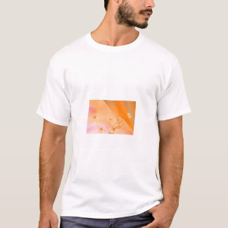 T-shirt Les motifs nostalgiques répondent à une technique