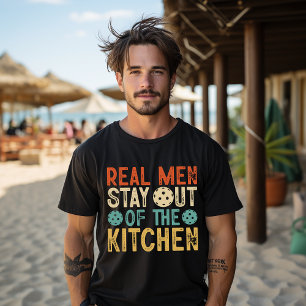 T-shirt Les vrais hommes restent hors de la cuisine Pickle
