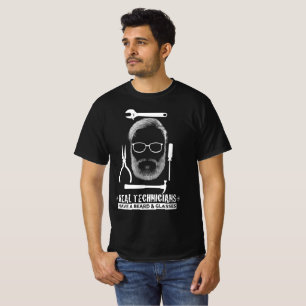 T-shirt Les vrais techniciens ont une barbe et des lunette