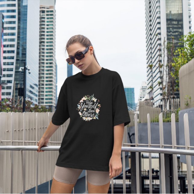 T-shirt Lettres florales Aidez-Vous (Créateur téléchargé)