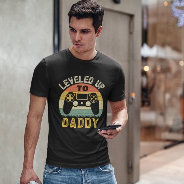 T-shirt Leveled up to Daddy, Funny Gift for New Dad (Créateur téléchargé)