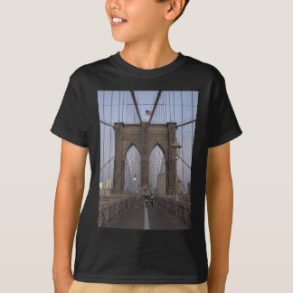 T-shirt Lever de soleil du pont de Brooklyn NYC le
