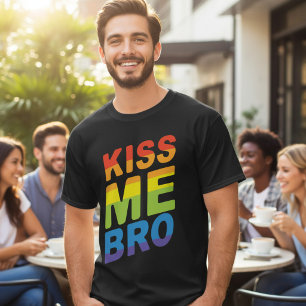 T-shirt LGBT Pride Kiss Me Bro Modern Rainbow Typographie