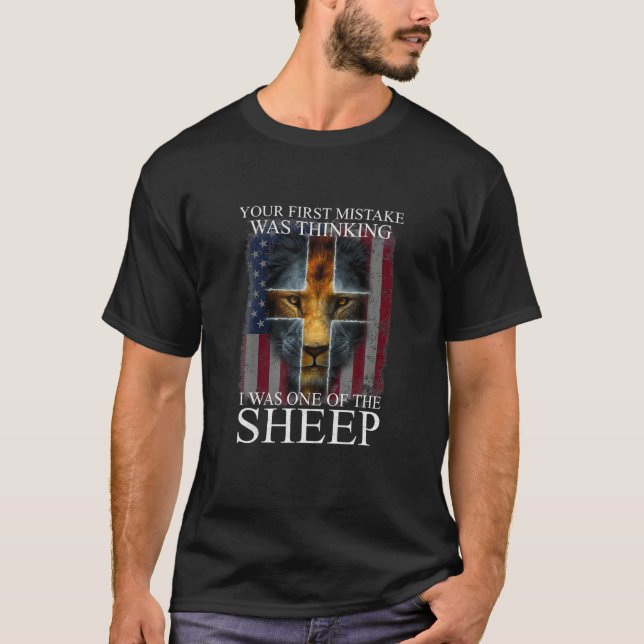 T-shirt Lion Votre Première Erreur Était De Penser Que J'É (Devant)