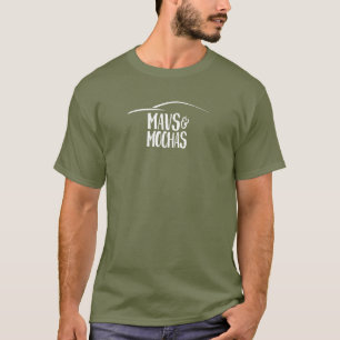 T-shirt L'obscurité de Mavs et de mokas a centré le