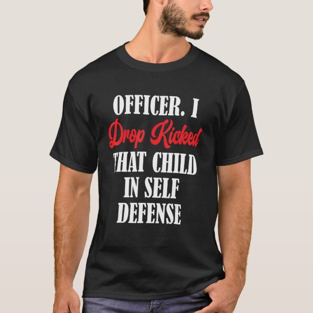 T-shirt L'Officier Que J'Ai Laissé Lancer L'Enfant Dans L' (Devant)