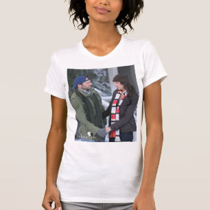 T-shirt Lorelai & Luke Holding Hands in the Snow