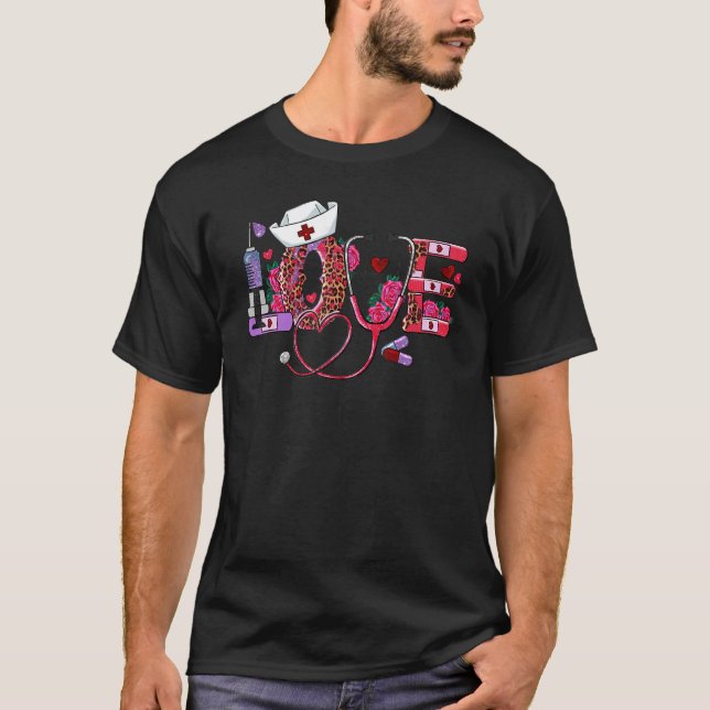 T-shirt LOVE Stethoscope Nurse Life Valentine Day Leopard  (Devant)