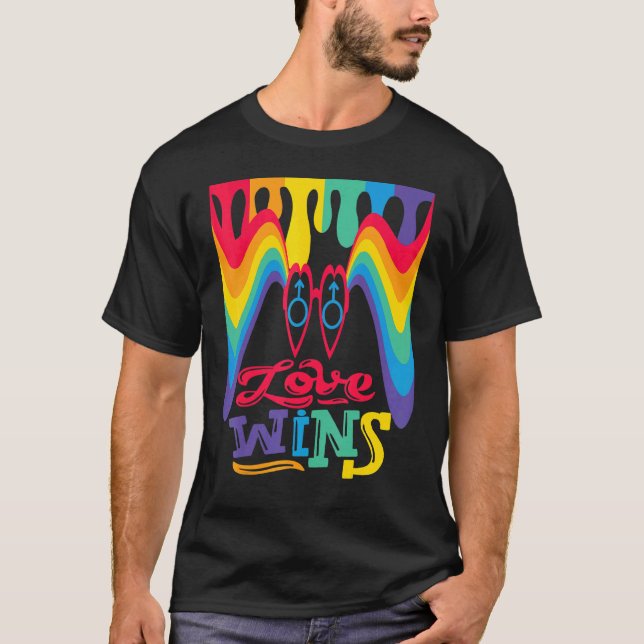 T-shirt Love Wins Rainbow with Mars Symbol for Gay Love (Devant)