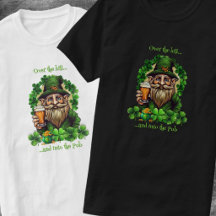 Lutin de dicton drôle sur la colline avec de la bi