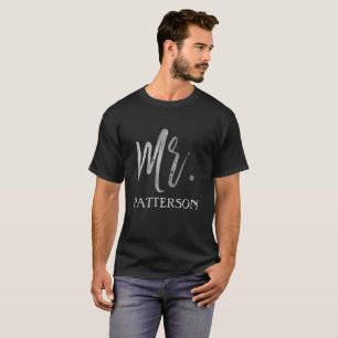 T-shirt M. et nom de famille avec la typographie
