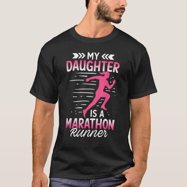 T-shirt Ma Fille Est Un Marathon Coureur Fier Maman Papa (Devant)