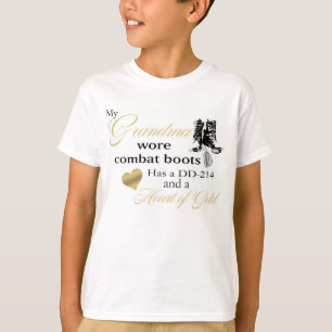 T-shirt Ma grand-maman a porté des bottes de combat