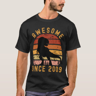 T-shirt Magnifique Depuis 2009 Dinosaur