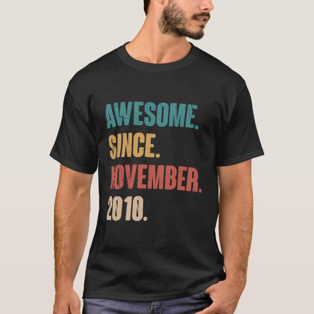 T-shirt Magnifique Depuis Novembre 2010 Retro 13E Annivers (Devant)