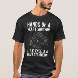 T-shirt Mains D'Un Chirurgien Du Coeur Horologue Horologis