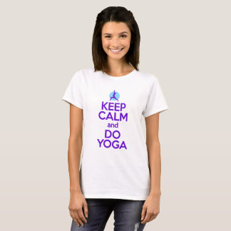T-shirt Maintenez calme et faites le yoga (les femmes)