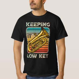 T-shirt Maintenir Il Instrument À Basse Clé Tuba Lecteur B
