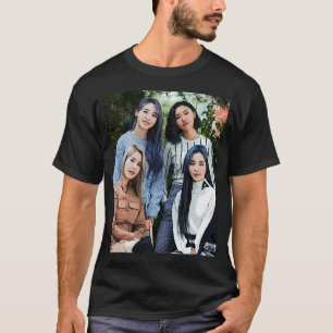 T-shirt Mamamoo dans le jardin