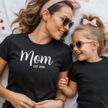 Maman a établi un nouveau cadeau pour les mamans