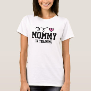 T-shirt Maman dans la chemise de maternité de formation