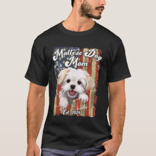 T-shirt Maman de chien maltais mignon Drapeau USA Ét. 2024