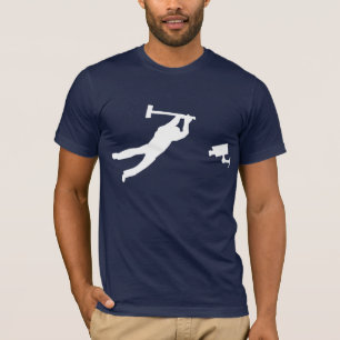T-shirt Marteau de forgeron à une vidéo surveillance