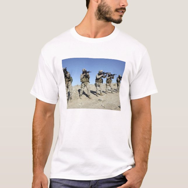 T-shirt Membres de l'équipe de transition militaire (Devant)