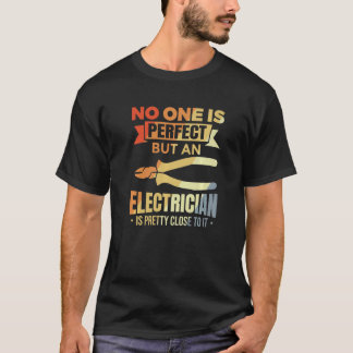 T-shirt Mens  Electronics Technician Joke for Electricians