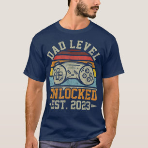 T-shirt Mens Papa Niveau Déverrouillé Est