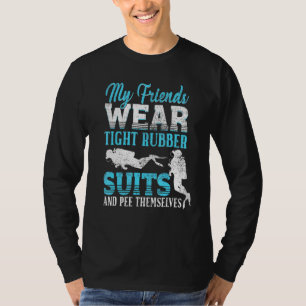 T-shirt Mes Amis Portent Des Costumes En Caoutchouc Serrés