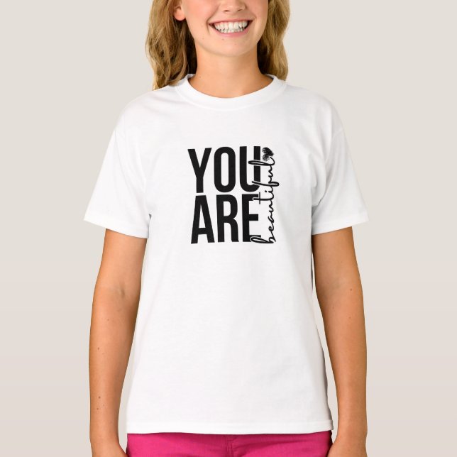 T-shirt Minimalist “Beautiful” Typography Design – Black a (Devant)