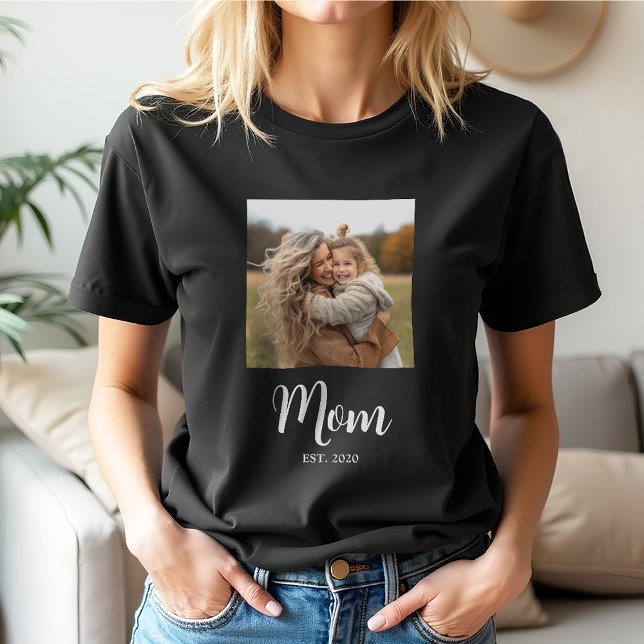 T-shirt Mom Established Script Text Photo (Established mom 1 photo white script text personalized t-shirt gift for Mother's Day or Birthday)