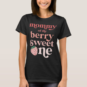 T-shirt Mommy of the Berry Sweet One Strawberry First Birt