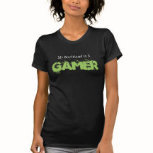 Mon ami est la chemise noire d'une femme de gamer