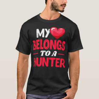T-shirt Mon coeur appartient à un chasseur mignon chasse f