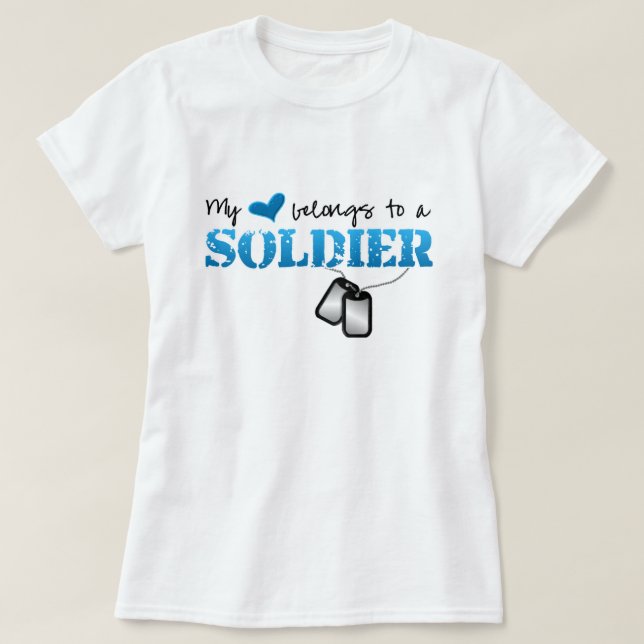 T-shirt Mon Coeur Appartient À Un Soldat (Design devant)